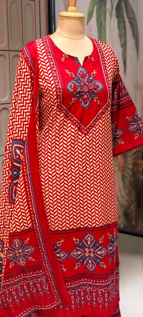 Geometric Chevron Print 3-Piece Cotton Full Suit Set with Mirror-Work Yoke- 14920