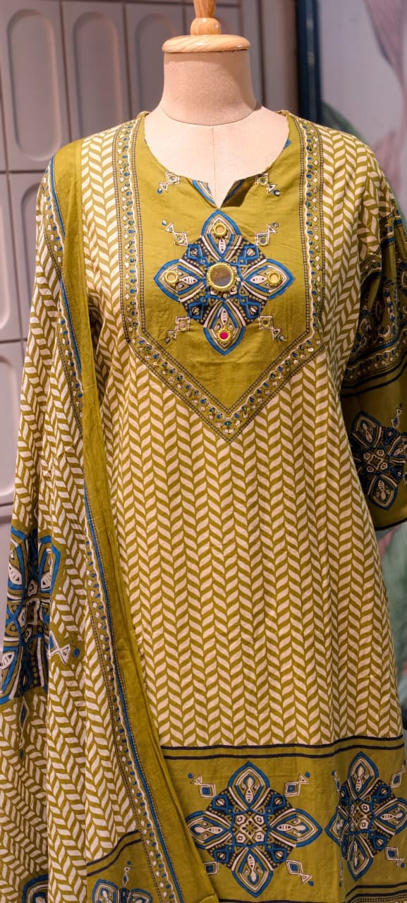 Geometric Chevron Print 3-Piece Cotton Full Suit Set with Mirror-Work Yoke- 14920