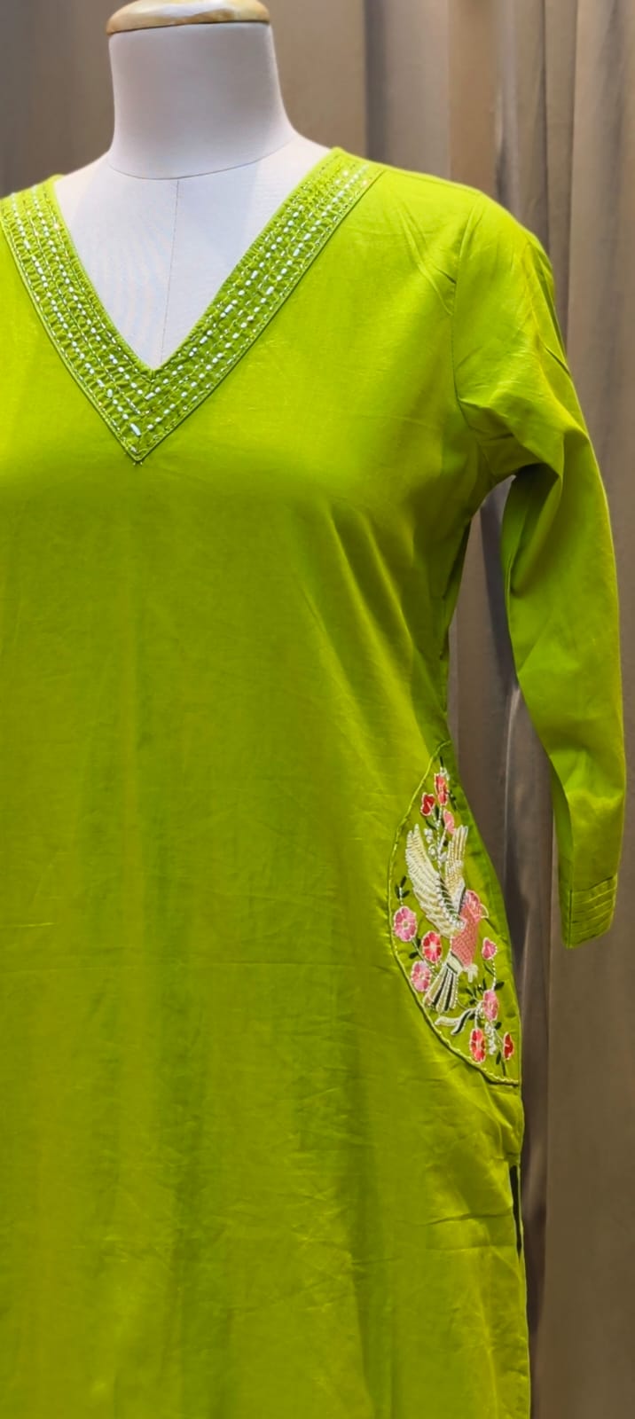 Linear Thread Neckline Embroidered Side Pockets Cotton Kurta Pant Set- 15169