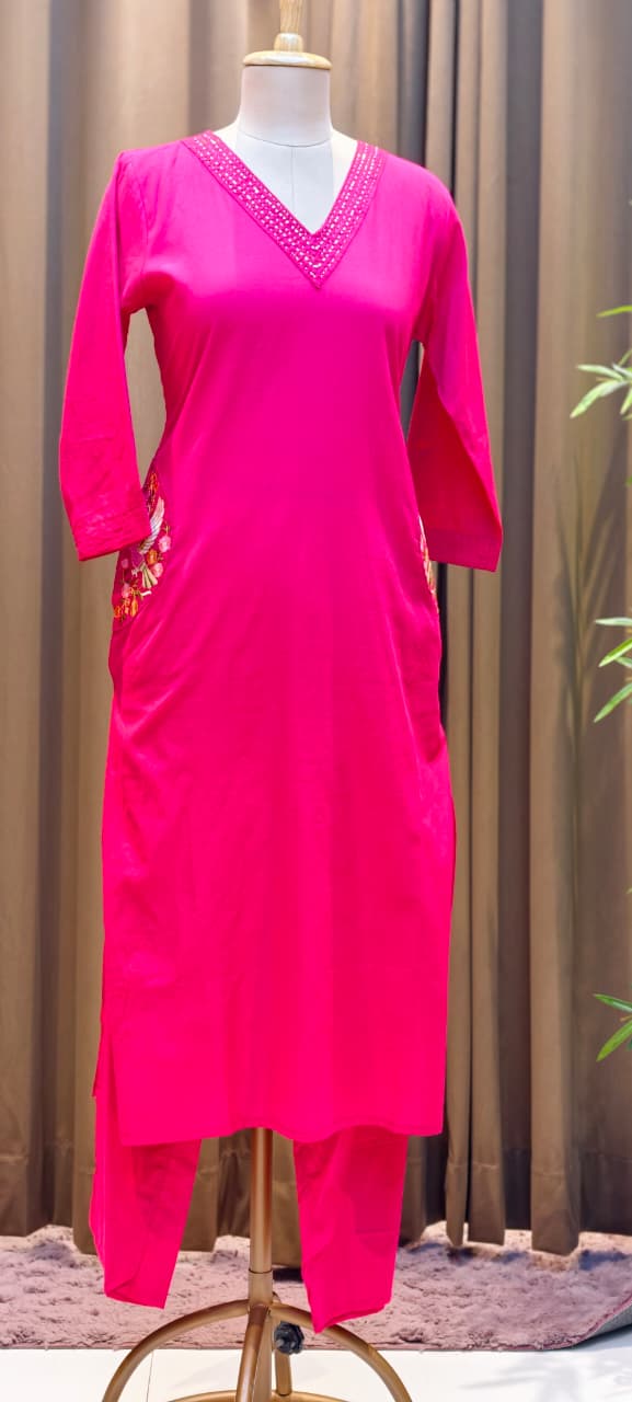 Linear Thread Neckline Embroidered Side Pockets Cotton Kurta Pant Set- 15169