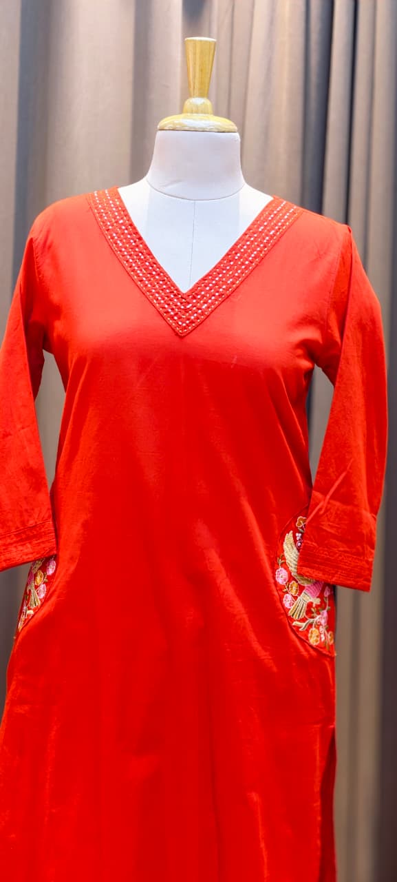 Linear Thread Neckline Embroidered Side Pockets Cotton Kurta Pant Set- 15169