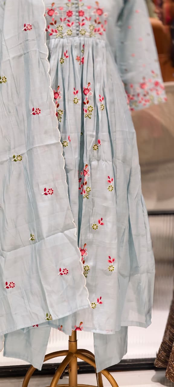 Graceful Hand-Embroidered Surat Mul-Chanderi A-Line Full Suit Set with Scalloped Dupatta- 15124