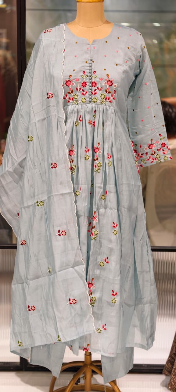 Graceful Hand-Embroidered Surat Mul-Chanderi A-Line Full Suit Set with Scalloped Dupatta- 15124