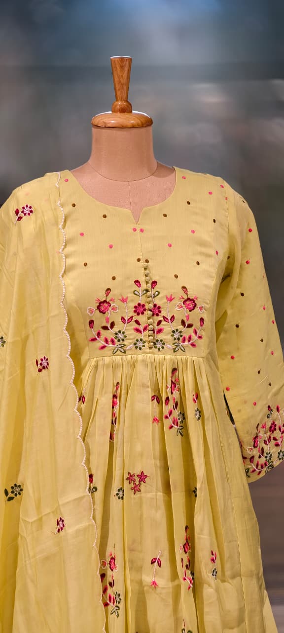 Graceful Hand-Embroidered Surat Mul-Chanderi A-Line Full Suit Set with Scalloped Dupatta- 15124