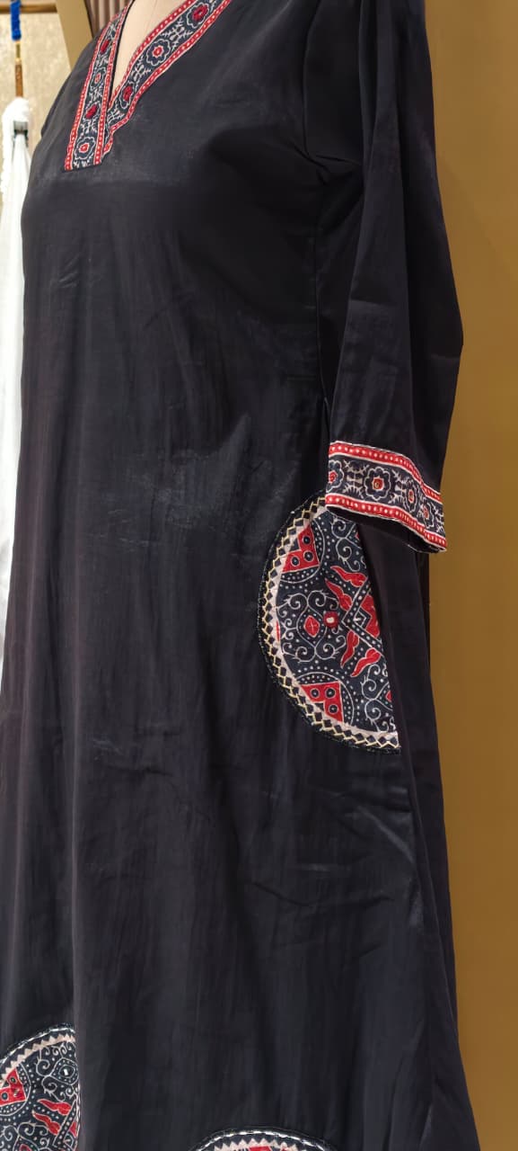 Elegant Midnight Bold V-Neck A-Line Surat Mul-Chanderi Full Suit Set with Statement Heritage Print Dupatta- 15163