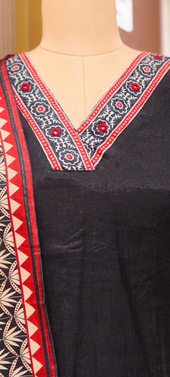 Elegant Midnight Bold V-Neck A-Line Surat Mul-Chanderi Full Suit Set with Statement Heritage Print Dupatta- 15163