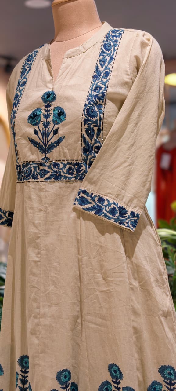 Floral Ensemble Block-Print A-Line Full Suit Set with Dupatta In Cotton Fabric- 15387