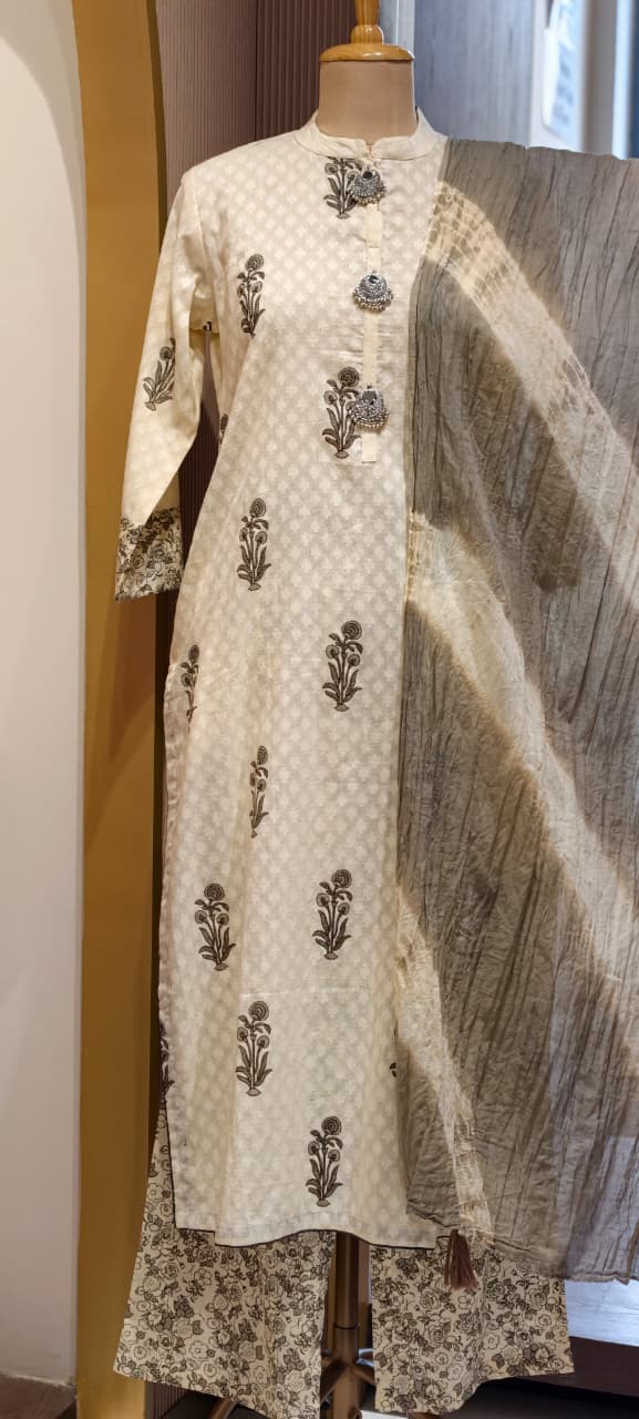 Oxidised Jewel Front Hang Printed Cotton Full Suit Set With Contrasted Dupatta- 15175
