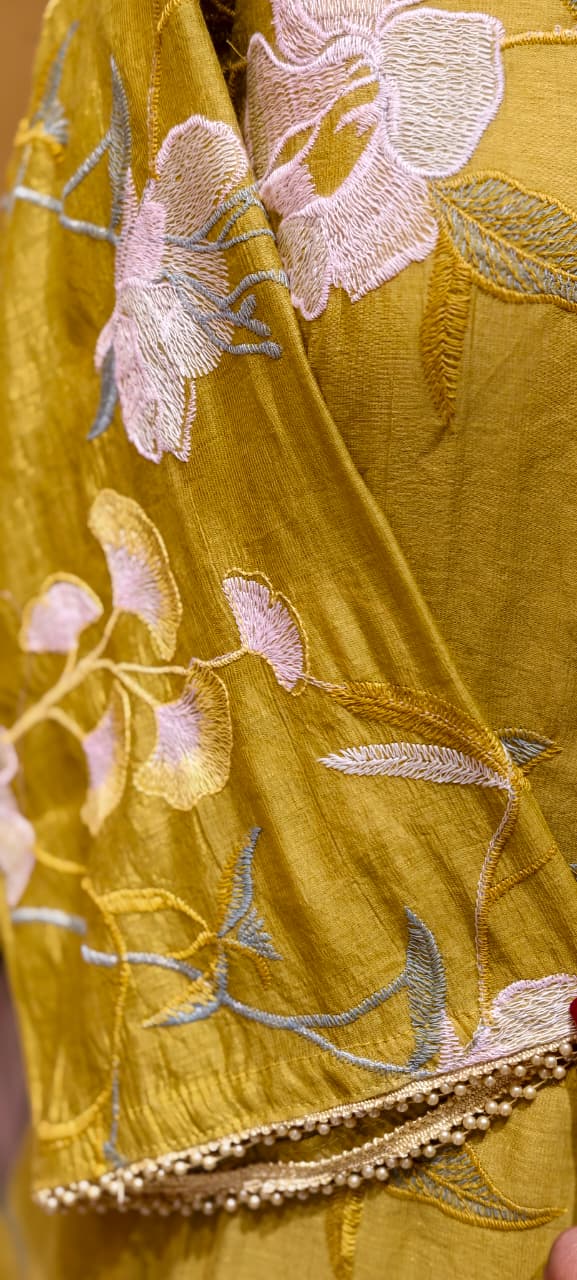 Elegant Applique Look Floral Embroidered 3-Piece Crush Surat Mul-Chanderi Full Suit Set With Dupatta- 15431