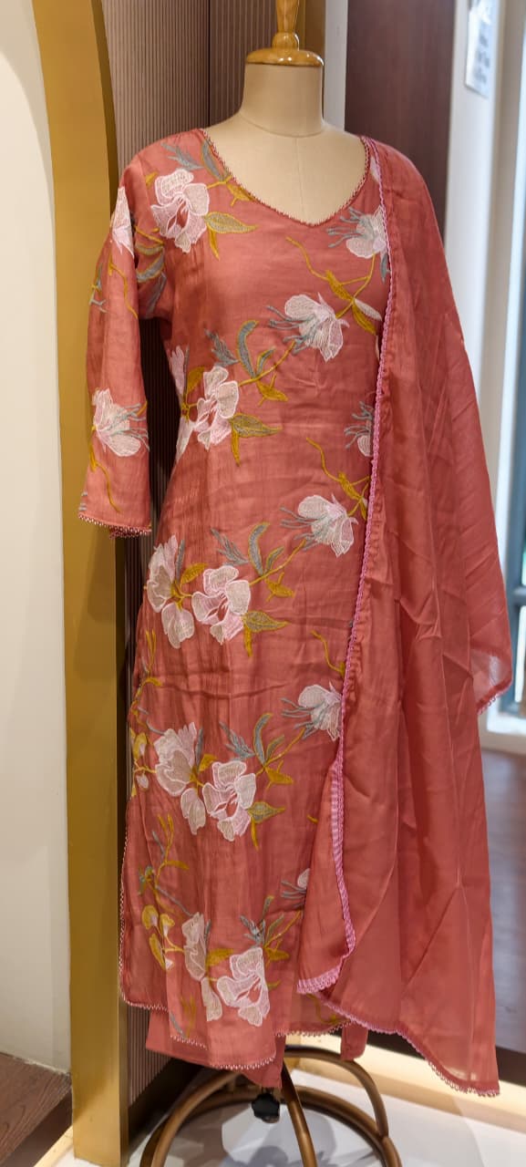 Elegant Applique Look Floral Embroidered 3-Piece Crush Surat Mul-Chanderi Full Suit Set With Dupatta- 15431