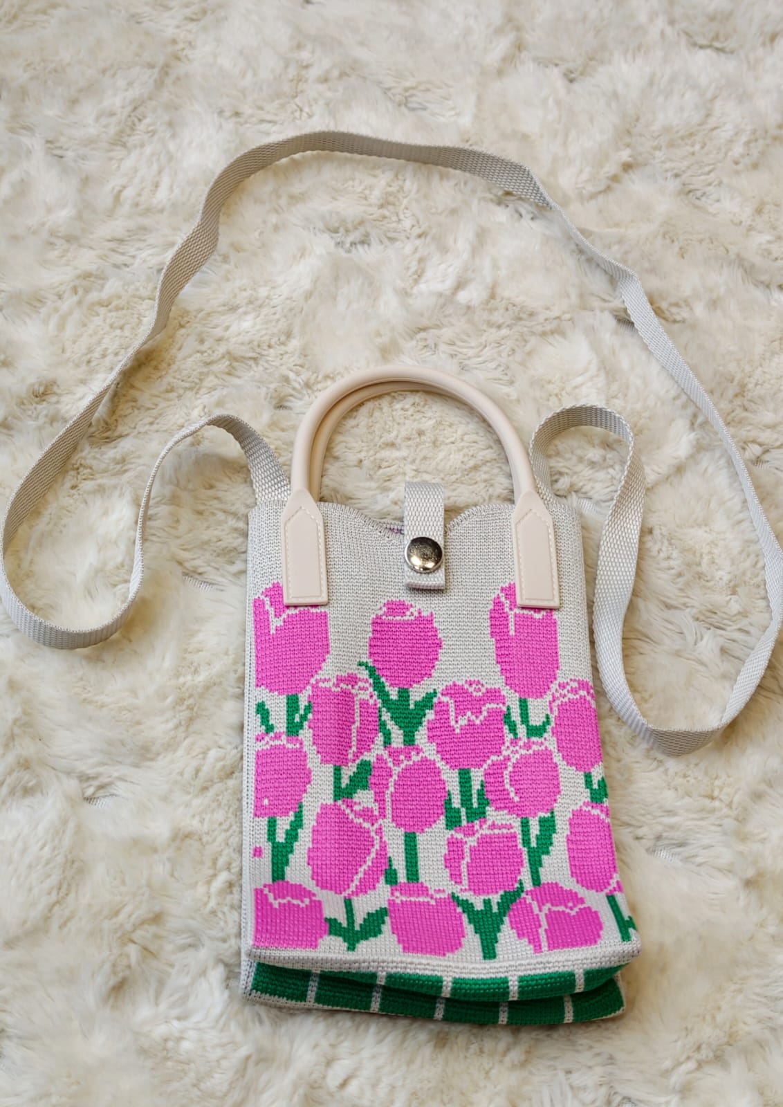 Elegant Soft Knitted Mobile Phone Sling Bag for Women & Girls, Cute Daisy Pattern Crossbody
