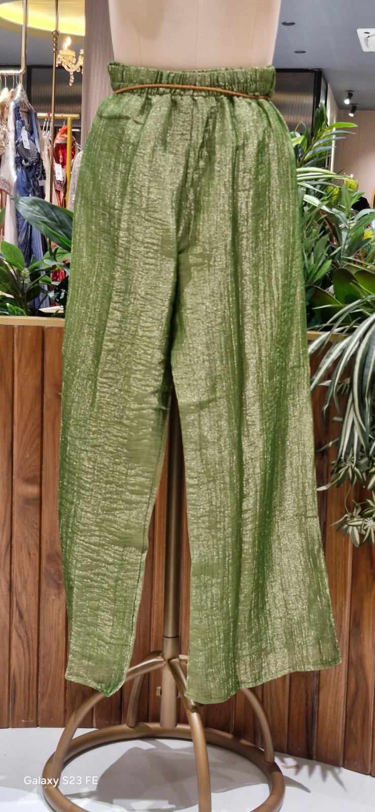Beautiful Floral Higlights Yoke Double Layered Crush Tissue Co-Ord Set- 15514