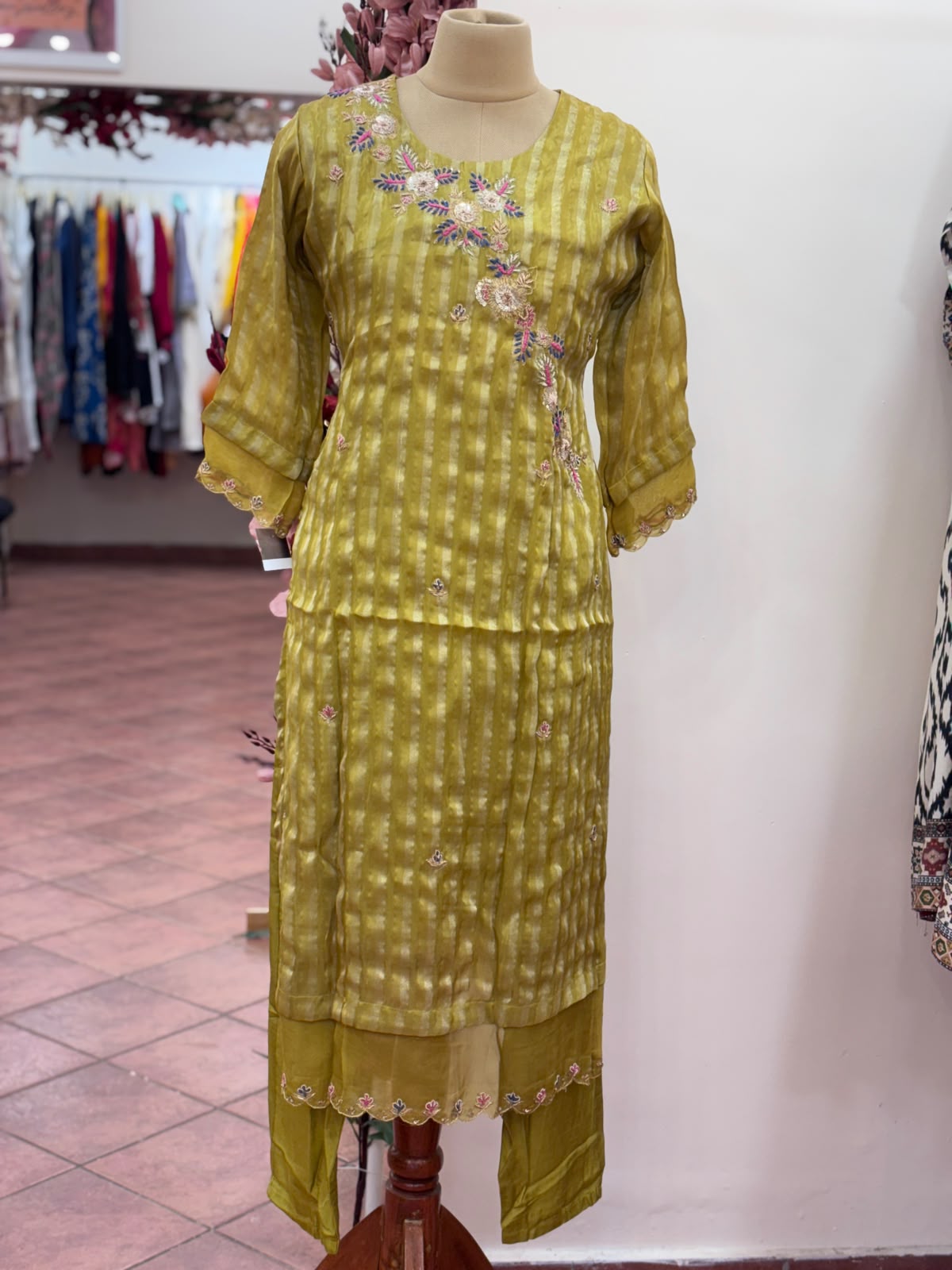 Floral Elegance Embroidered Golden Striped Tissue Full Suit Set With Dupatta