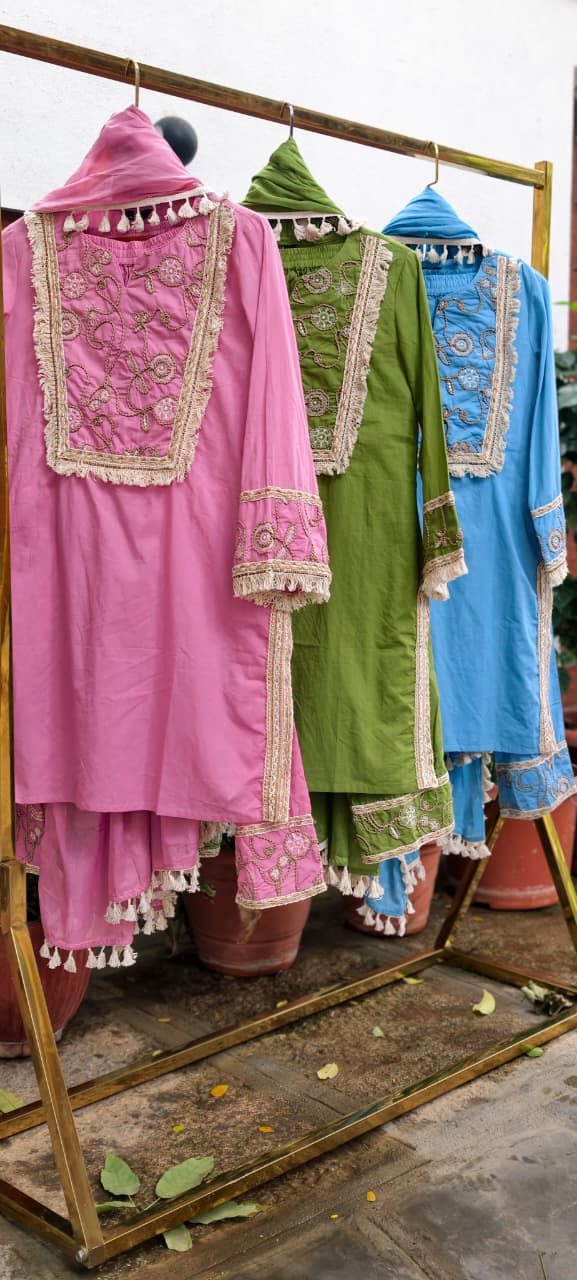 Boho Chic Thread Embroidered Yoke Tassel Accent Cotton Full Suit Set With Dupatta- 15496