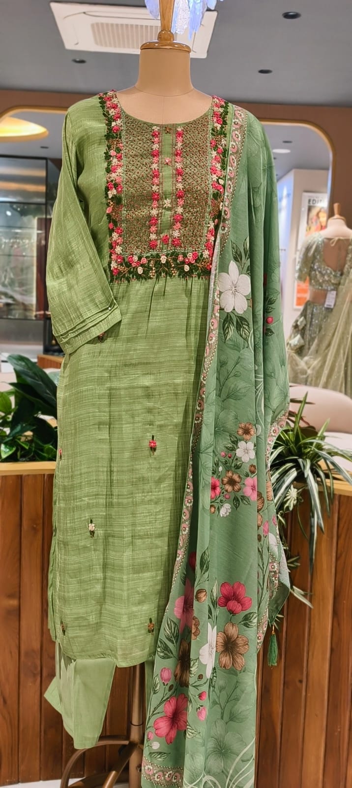 Surat Mul Chanderi Floral Thread Embroidered Ethnic Full Suit Set With Printed Dupatta- 15747