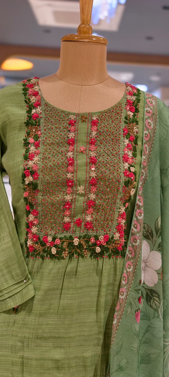 Surat Mul Chanderi Floral Thread Embroidered Ethnic Full Suit Set With Printed Dupatta- 15747