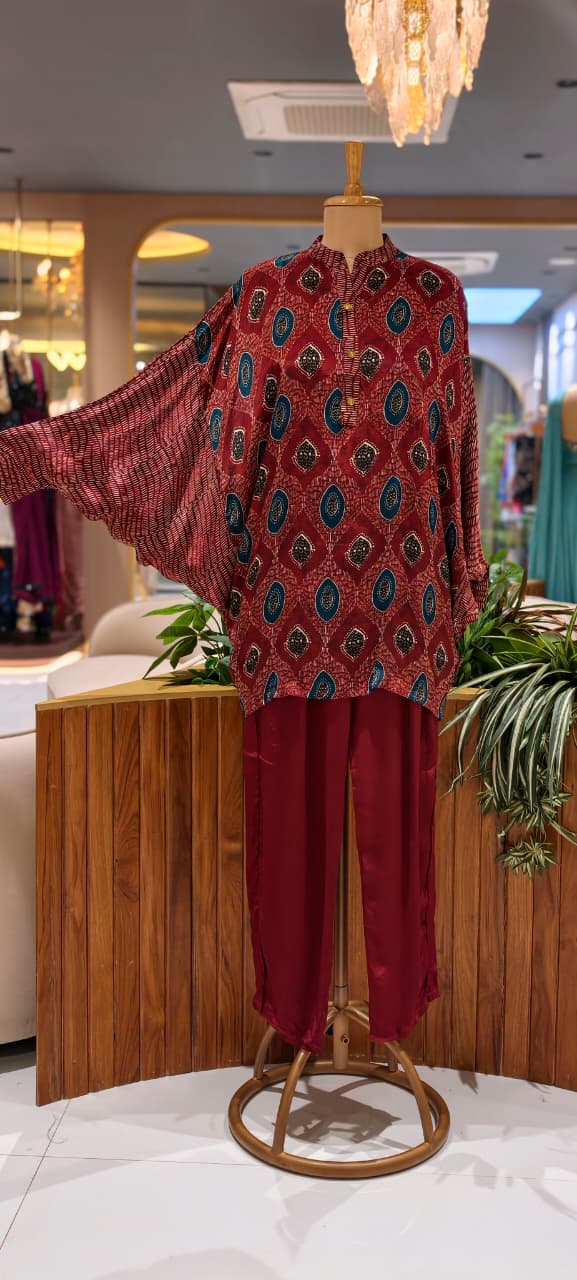 Oversized Abstract Linear Print Unqiue Look Kaftan Style Pure Crepe Co-Ord Set- 15632