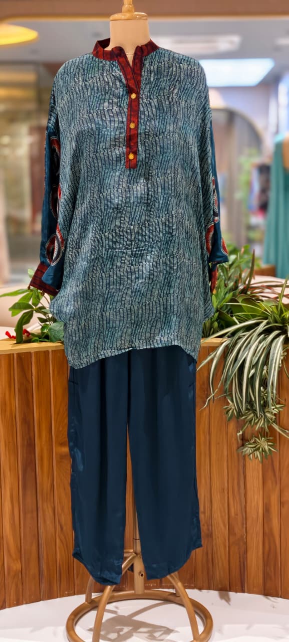 Oversized Abstract Linear Print Unqiue Look Kaftan Style Pure Crepe Co-Ord Set- 15632