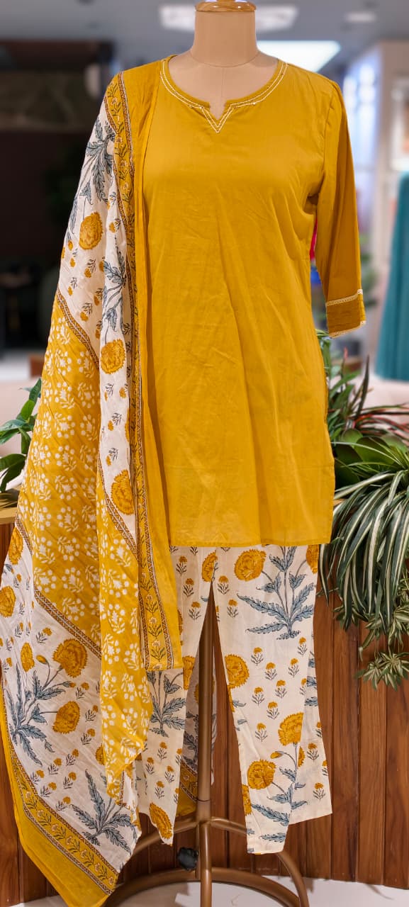 Cotton Full Suit Set With Solid Shade Short Kurta & Beautiful Floral Printed Bottom & Dupatta- 15831