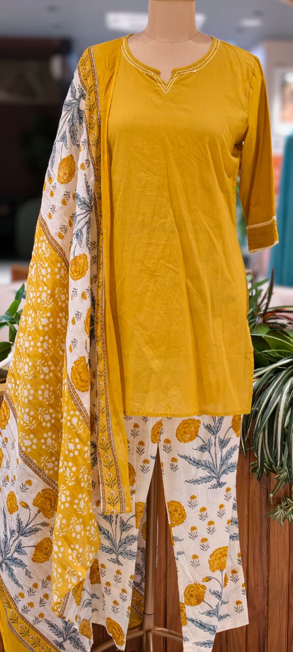 Cotton Full Suit Set With Solid Shade Short Kurta & Beautiful Floral Printed Bottom & Dupatta- 15831