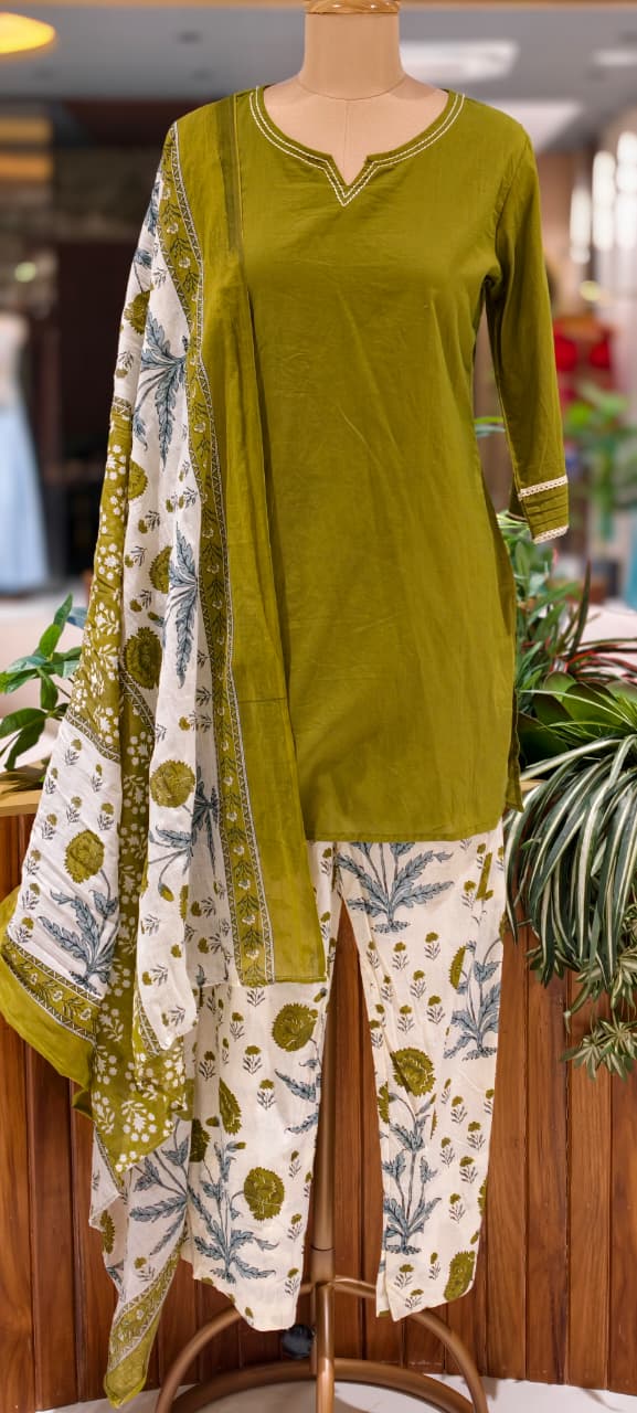 Cotton Full Suit Set With Solid Shade Short Kurta & Beautiful Floral Printed Bottom & Dupatta- 15831