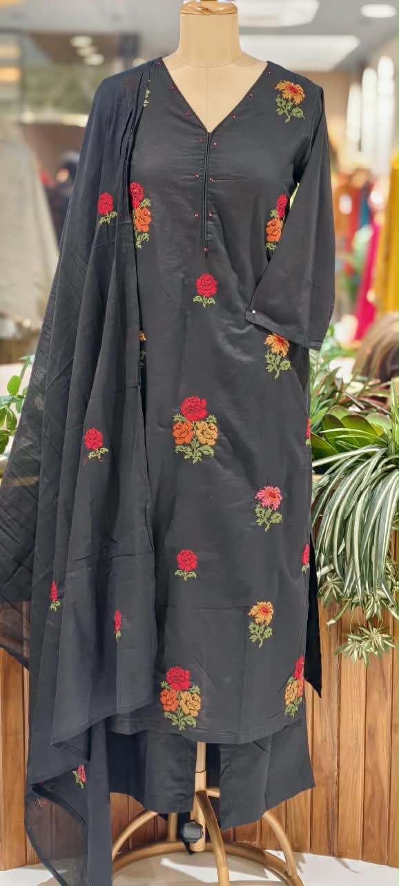 Cross-Stitch Abstract Floral Embroidery Straigth Cotton Full Suit Set With Dupatta- 16093