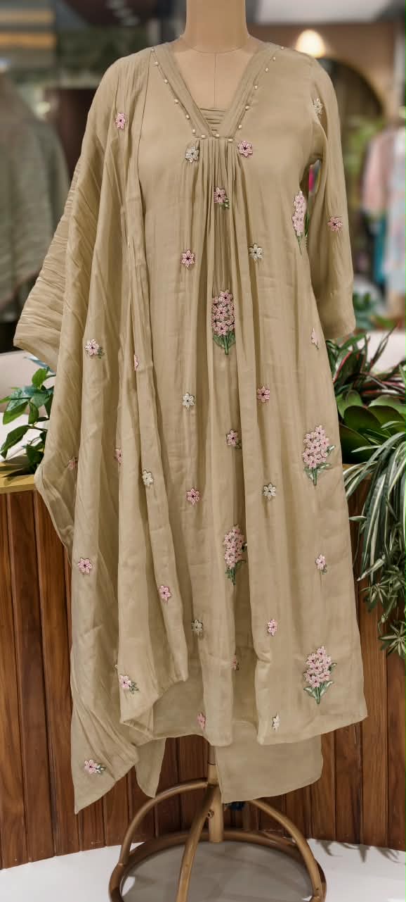 Very Suttle Cute Floral Cut-Dana Embroideries Pleated A-Line Surat Mul-Chanderi Full Suit Set With Dupatta- 16037