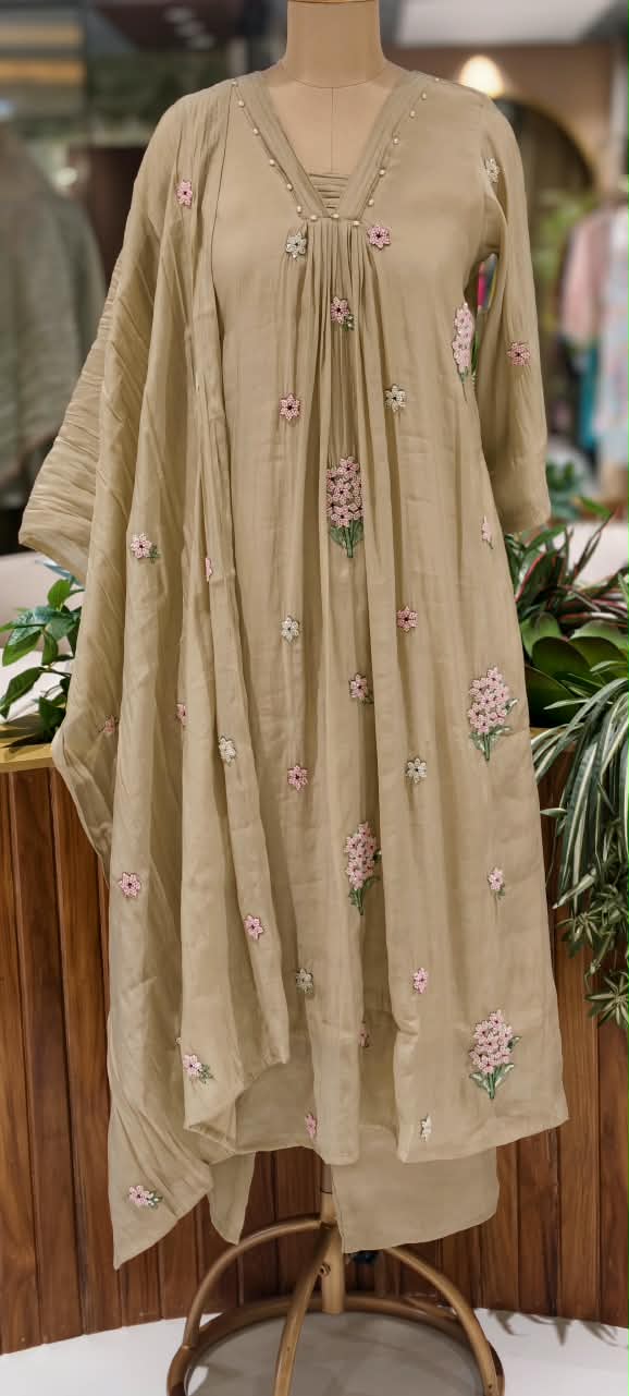 Very Suttle Cute Floral Cut-Dana Embroideries Pleated A-Line Surat Mul-Chanderi Full Suit Set With Dupatta- 16037