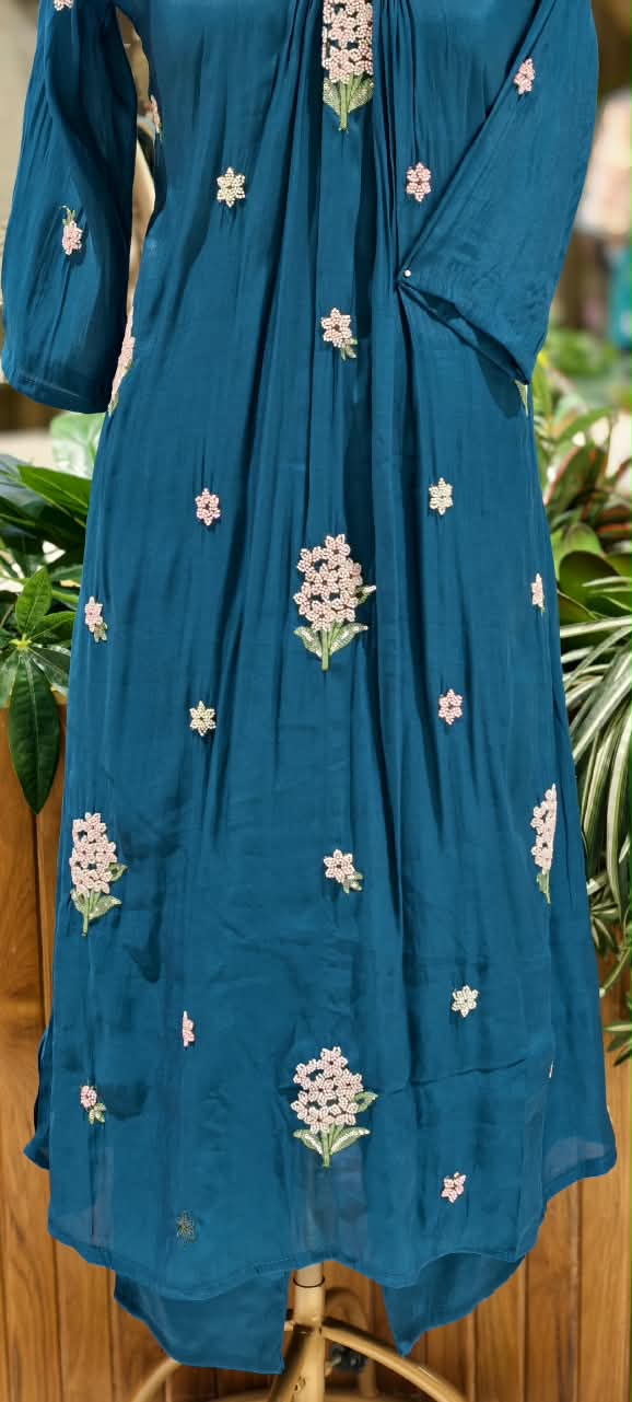Very Suttle Cute Floral Cut-Dana Embroideries Pleated A-Line Surat Mul-Chanderi Full Suit Set With Dupatta- 16037