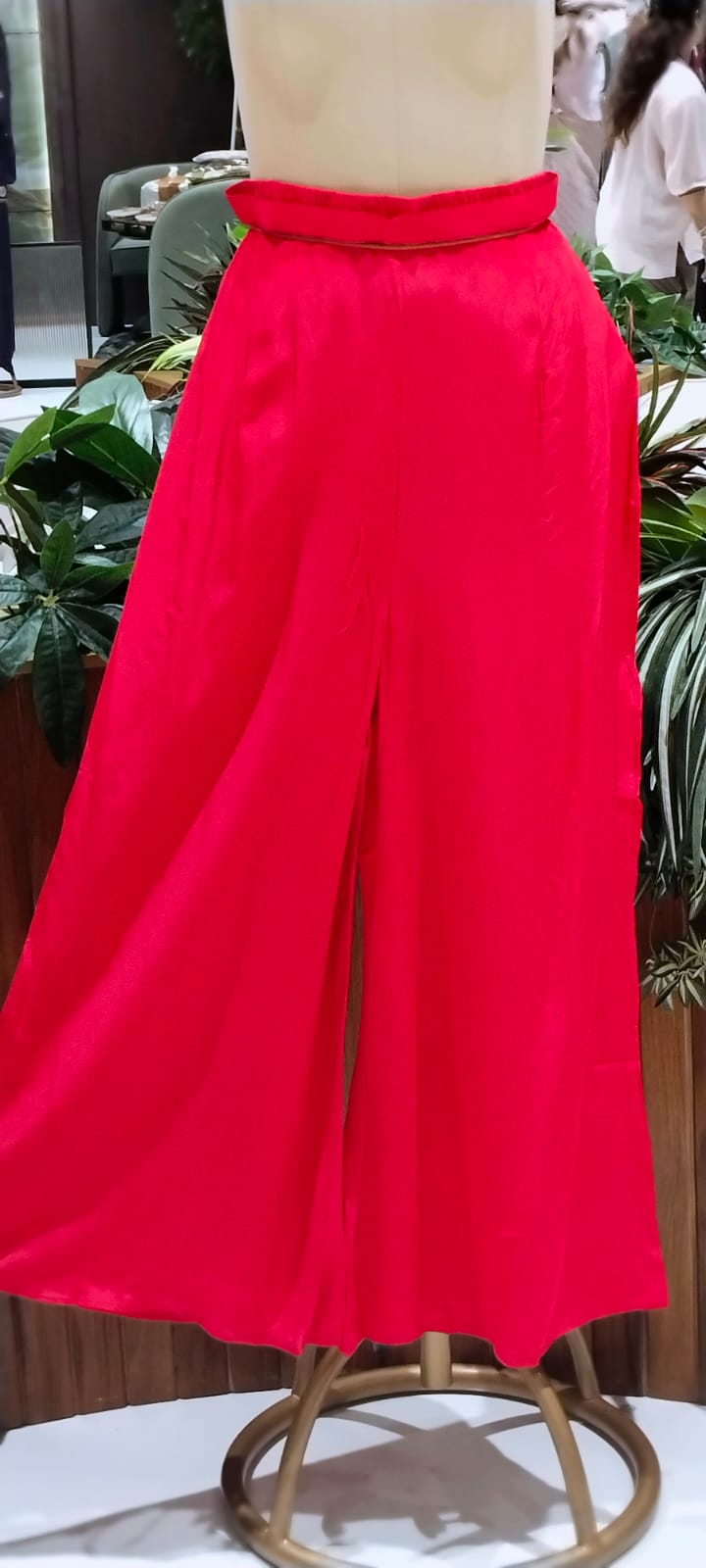 Bright Floral Embellished Kurta Set with Keyhole Neckline & Matching Wide-Leg Pants Co- 15858Ord Set-