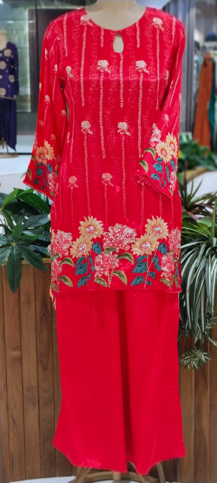 Bright Floral Embellished Kurta Set with Keyhole Neckline & Matching Wide-Leg Pants Co- 15858Ord Set-