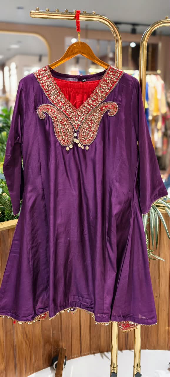 Subtle Mango Booti With Coin Motifs Side Panel Short Length Kurta With Contrasted Bottom Indo-Wear- 16435