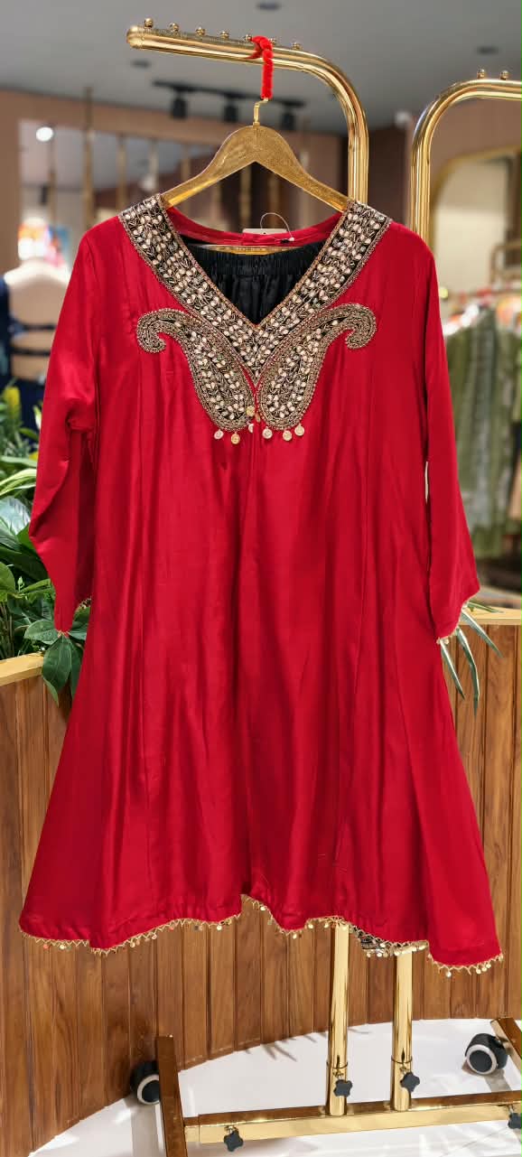 Subtle Mango Booti With Coin Motifs Side Panel Short Length Kurta With Contrasted Bottom Indo-Wear- 16435