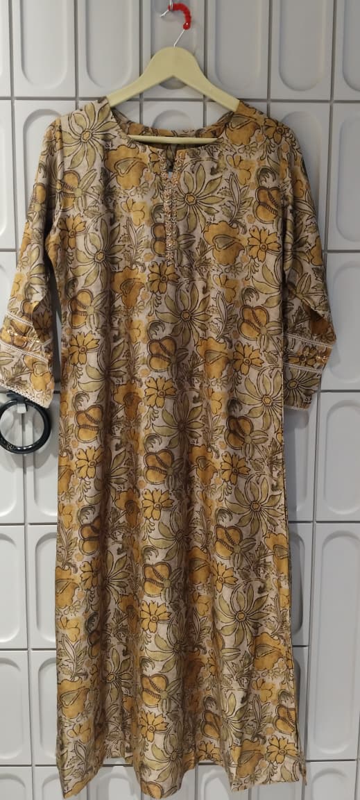 Mustard & Beige Kalamkari-Style Floral Jaal Printed Kurti- 16476