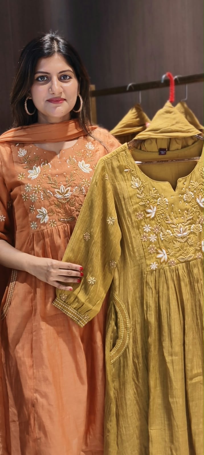 Delicate Leaf Vine Thread Embroidery Yoke Surat Mul-Chanderi A-Line Side Pockets Full Suit Set With Dupatta- 16494