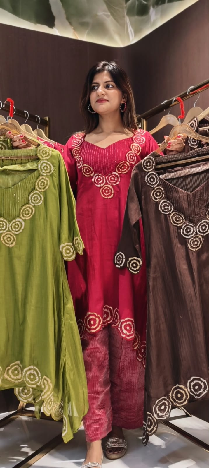 Embroidered Floral Cut-Work Outline Matching Mul-Chander A-Line Kurta With Bustier & Striped Tissue Bottom- 16460