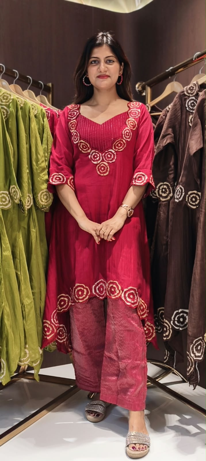 Embroidered Floral Cut-Work Outline Matching Mul-Chander A-Line Kurta With Bustier & Striped Tissue Bottom- 16460