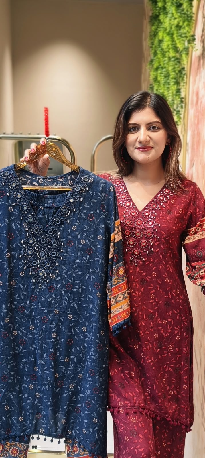 Bohmeian Real Mirror Touch Neckline Tiny Floral Printed Slub Cotton Kurta Pant Set- 16389