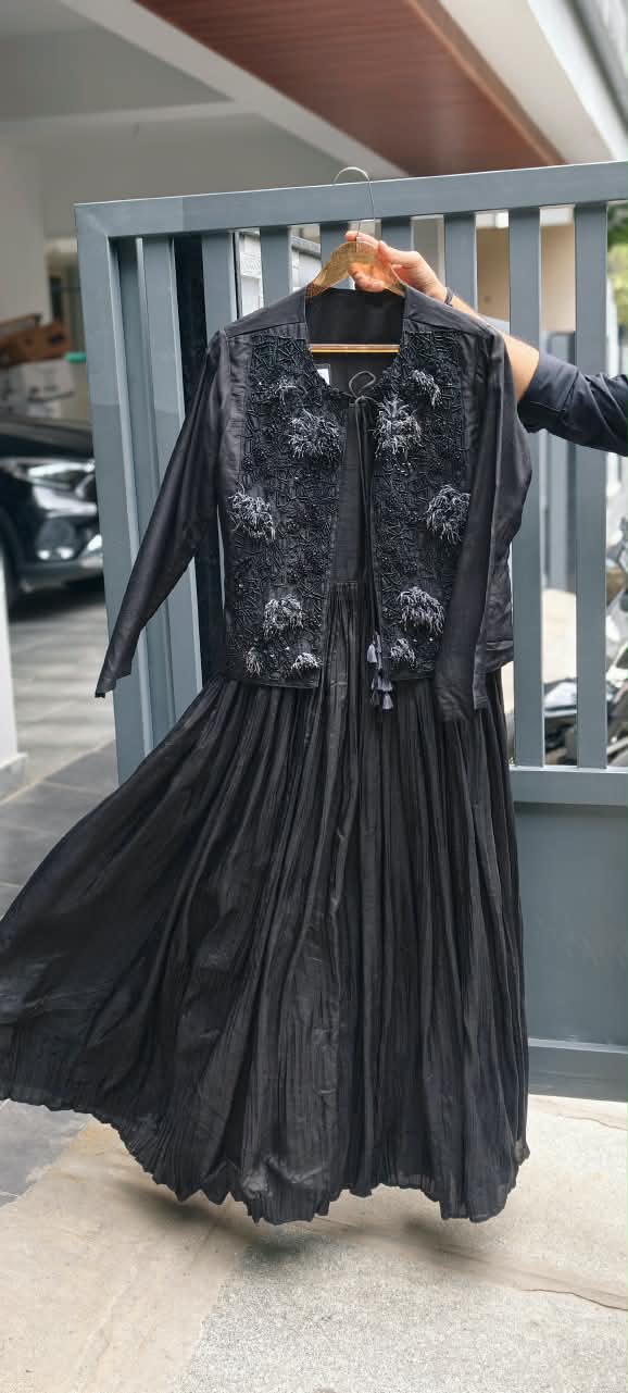 Exclusive Popped Floral Cut-Dana Embellished Outer Jacket With Matching Flared Cane-Cane Gown- 16420