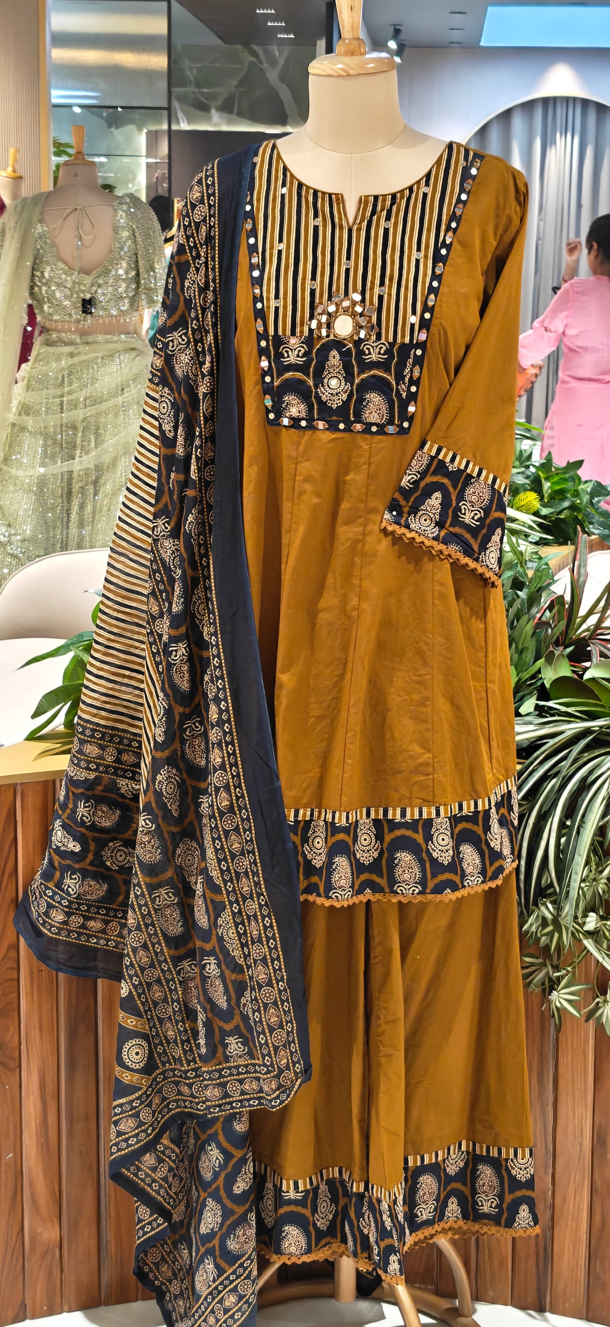 Kalamkari Print Minimal Mirror Touch Yoke Short Length Panel Cotton Full Suit Set With Dupatta & Loose Palazzo Bottom- 16481