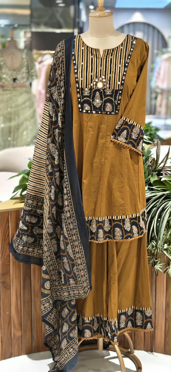 Kalamkari Print Minimal Mirror Touch Yoke Short Length Panel Cotton Full Suit Set With Dupatta & Loose Palazzo Bottom- 16481
