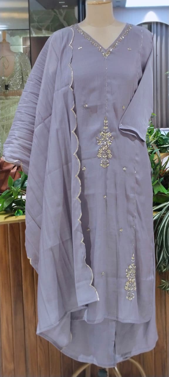 Elegant Beaded Subtle Embroidery Work Surat Mul-Chanderi Straight Full Suit Set With Dupatta- 16370