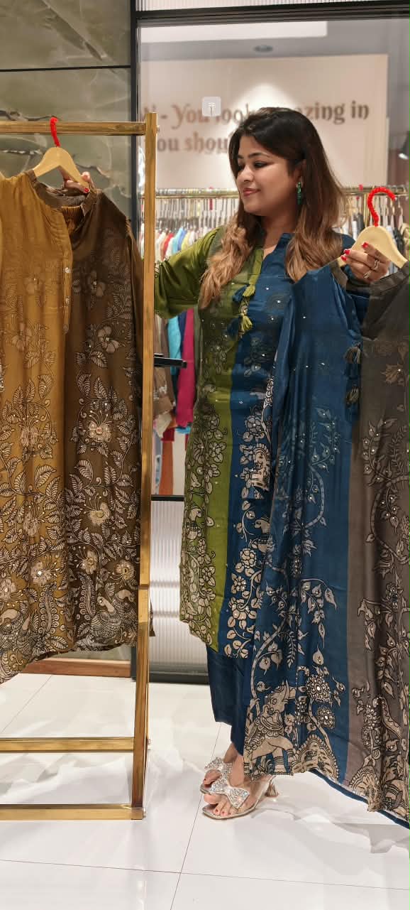 Kalamkari Print Button Down Accent Mandarin Collar Muslin Long Kurta Pant Set- 16517
