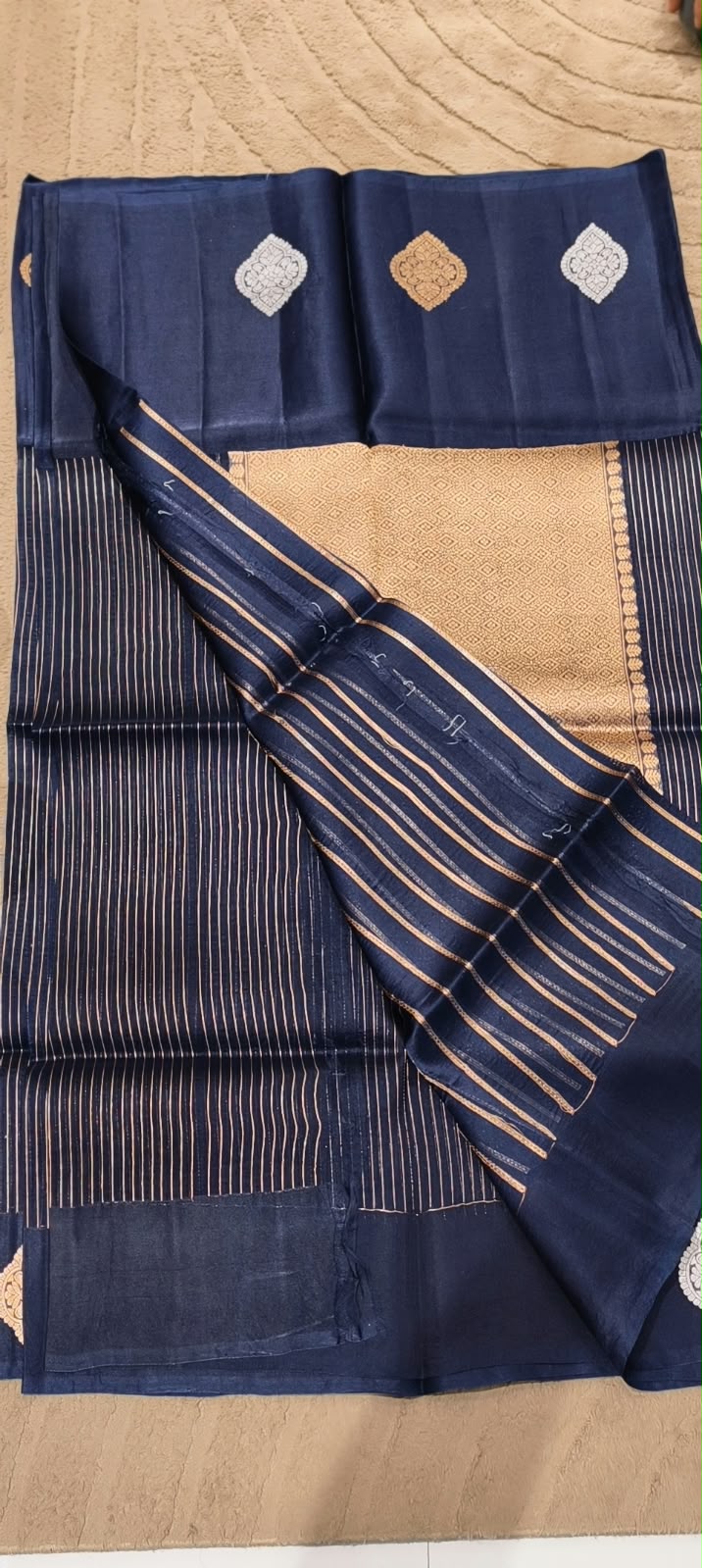Classic Kora Handloom Banarasi Saree with Fine Zari Stripes and Rich Woven Pallu- 16550