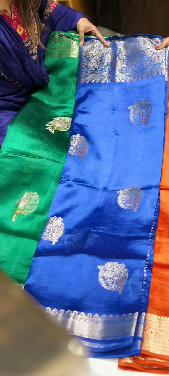Pure Raw Silk Royal Gold Zari Floral Motifs Unstitched Vibrant Saree- 16543