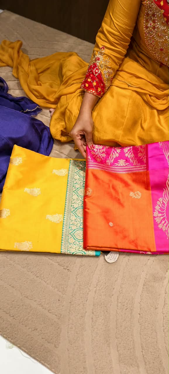 Vibrant Pure Katan Banarasi Handloom Dual-Tone Unstitched Saree with Elaborate Paisley Zari Border- 16547