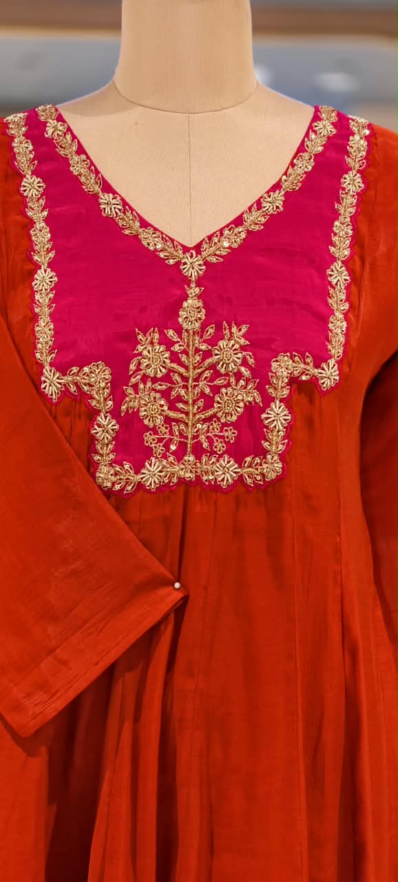 Twin Shade Contrast Yoke Embroidered Surat Mul-Chanderi Panel Anarkali Full Suit Set With Dupatta- 16709