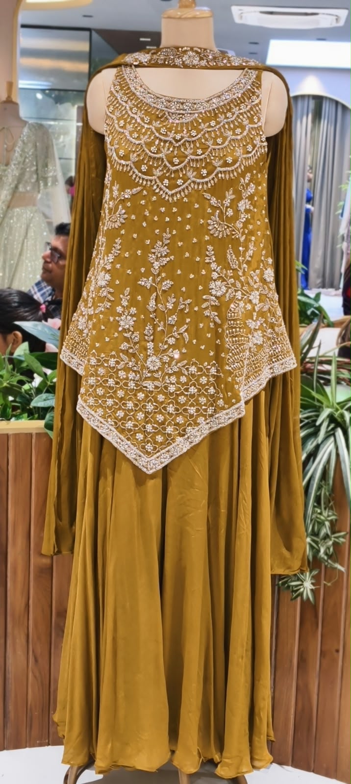Hand-Embroidered Asymmetric Scalloped Kurta with Flared Palazzo Bottom & Chowker Dupatta Set- 16819