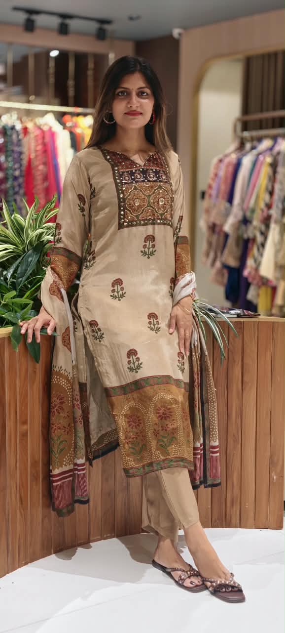 Ajrakh Print Flowy Comfort Fit Full Suit Set With Dupatta In Crepe Fabric- 16745