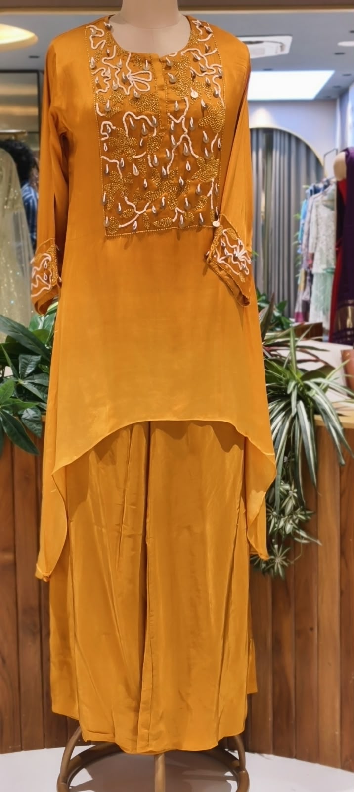 Cut-Dana Sequence Taselled Rich Yoke Flowy Crepe High-Low Matching Indo Co-Ord Set- 16931